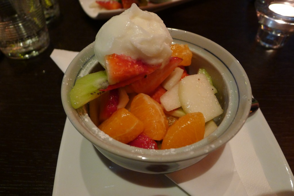 Salade de fruits et sorbet Yuzu © JPE