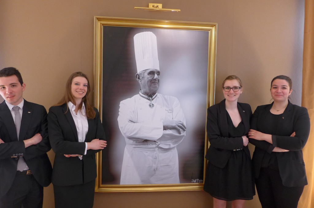 Des élèves et Paul Bocuse © GP