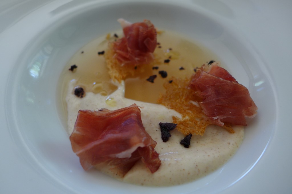 Fine gelée de jambon et mousse fermentée de pain de seigle © GP