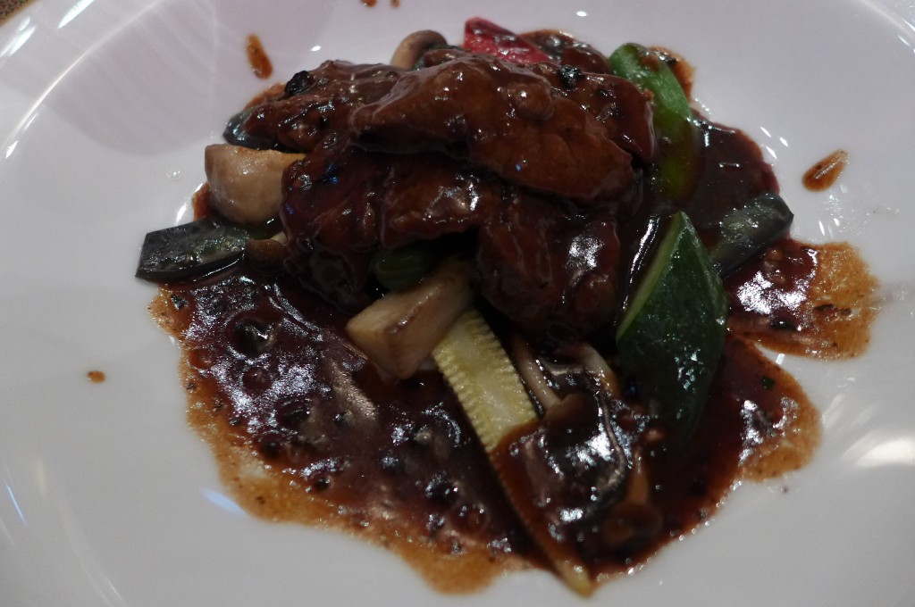 Filet de boeuf sauté aux haricots noirs © GP