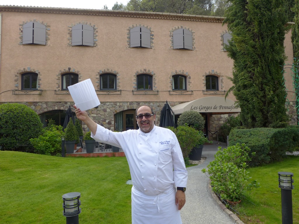 Philippe Da Silva devant sa maison © GP