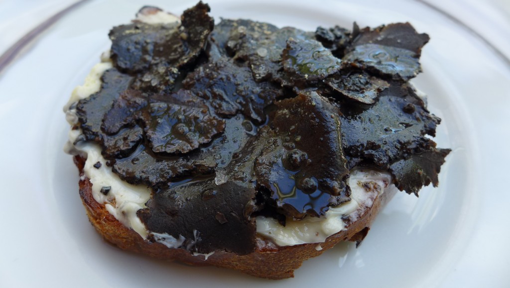 Tartine aux truffes © GP