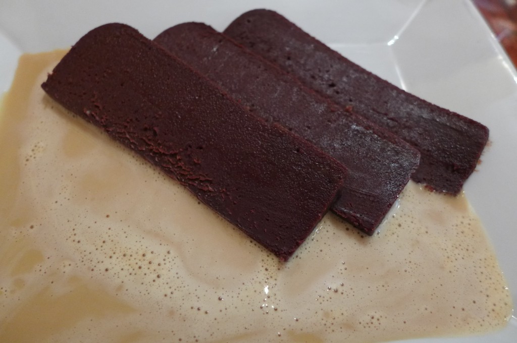 Truffade de chocolat et crème anglaise à la chicorée © GP