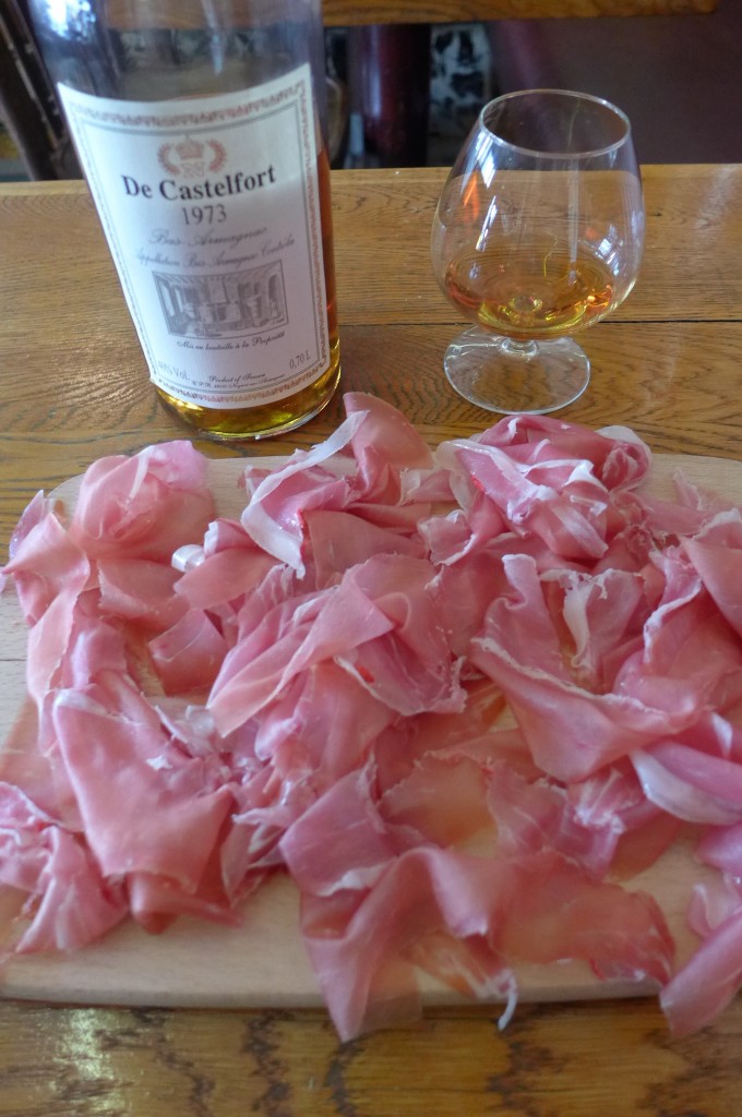 Jambon de coche et bas-armagnac © GP