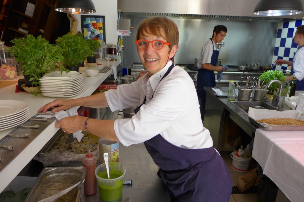 Reine en cuisine © GP