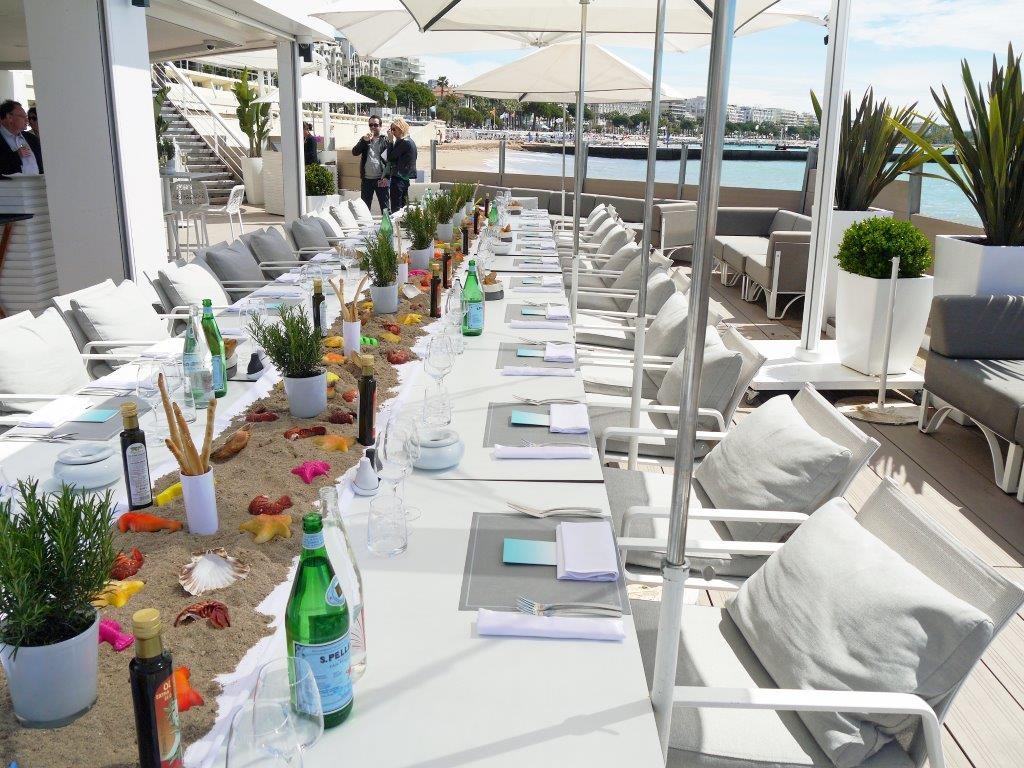 Une belle table © AA