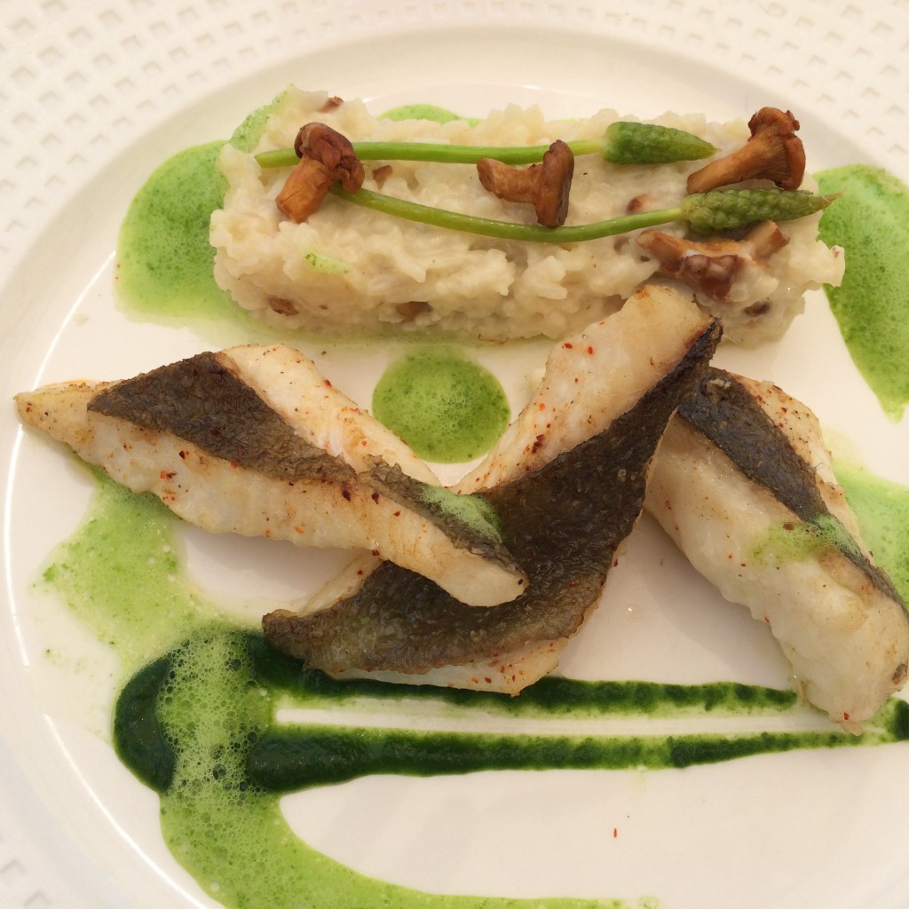 Aiguillettes de saint-pierre au jus vert © GP
