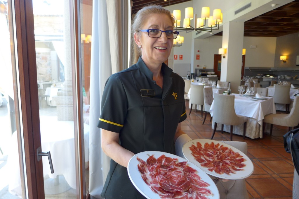 Service du jambon © GP