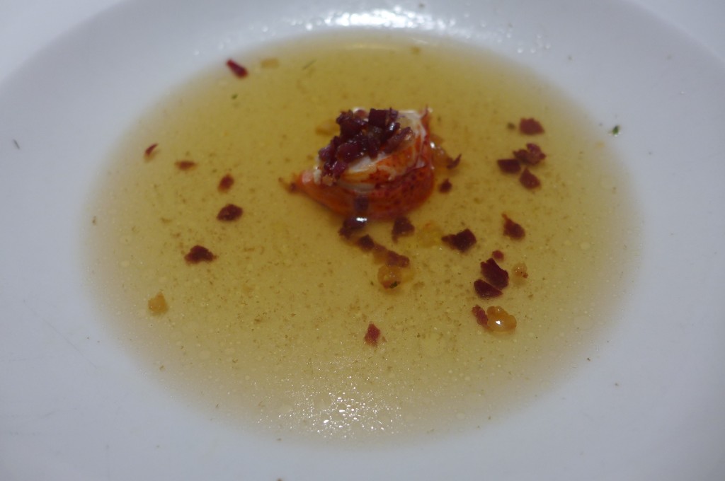 Bouillon de poule et homard © GP
