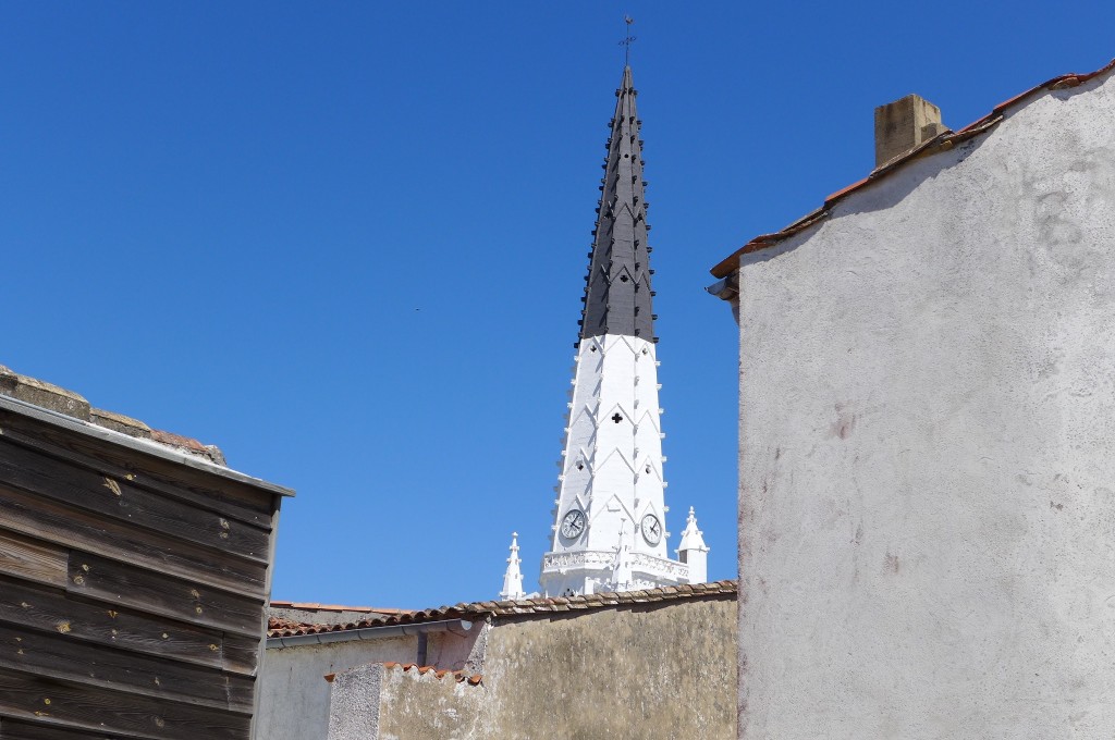 Vue sue clocher d'Ars © GP