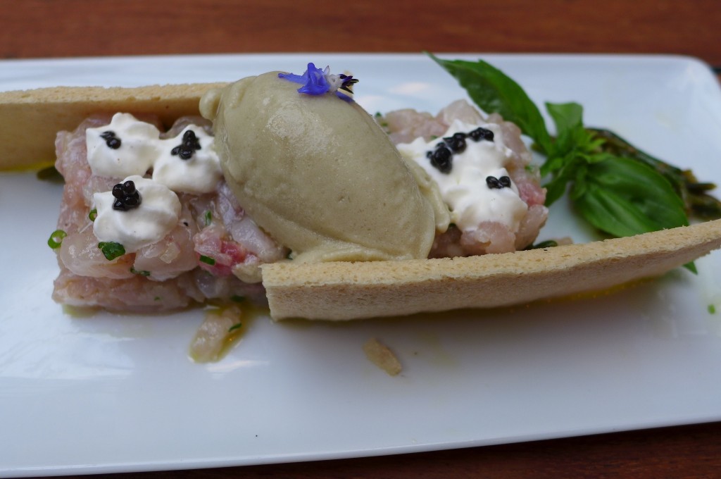 Tartare de poisson, sorbet à l'huître © GP