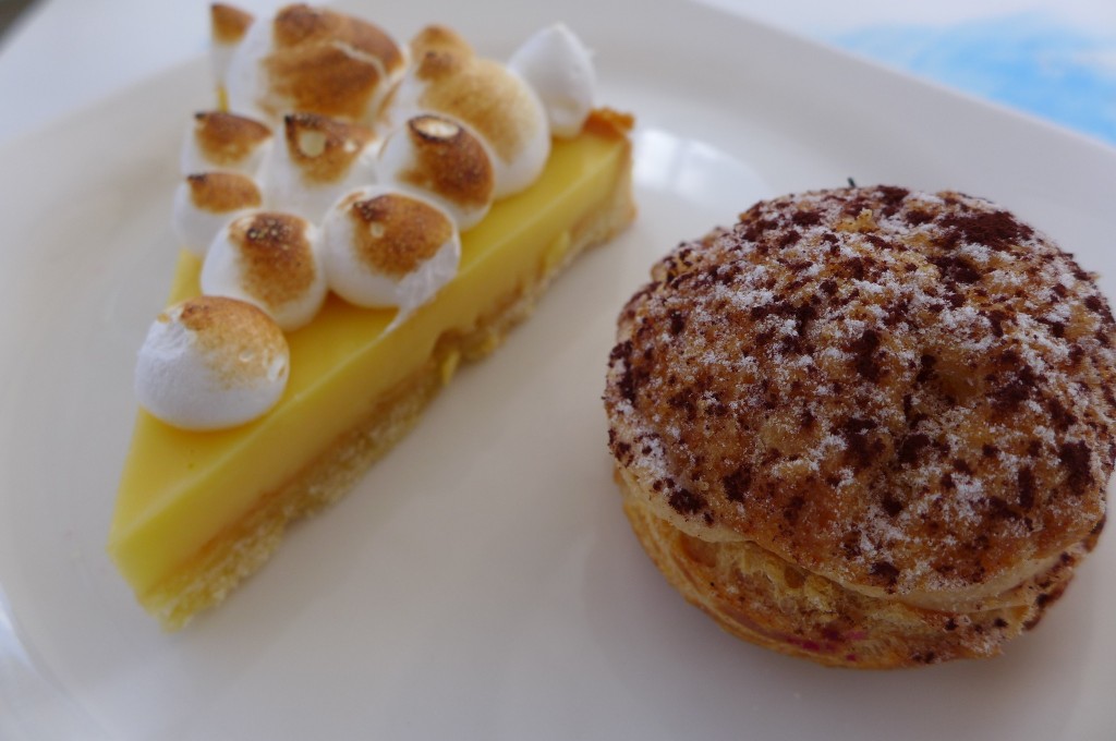 Tarte au citron, chou "paris-brest" © GP