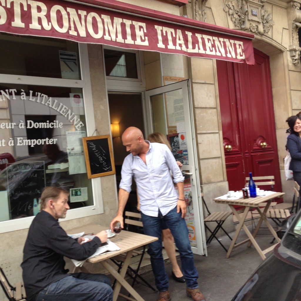 Paolo en terrasse © LS