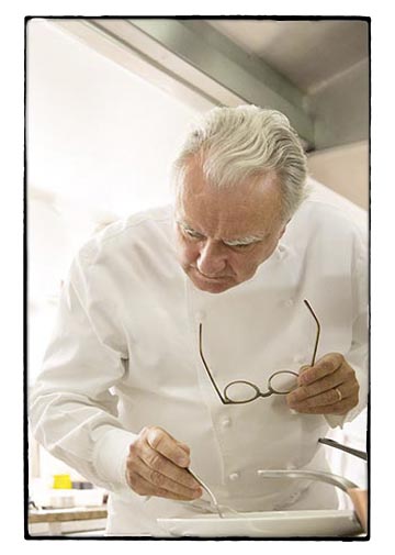 Alain Ducasse en plein essai © Maurice Rougemont