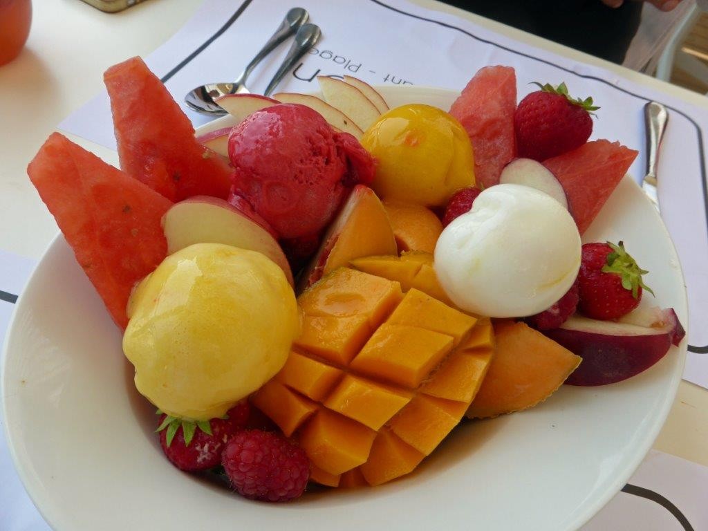 Fruits frais et sorbets © AA