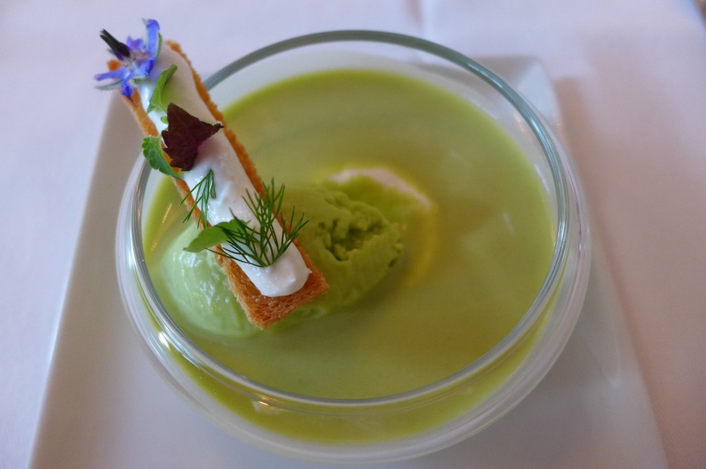 Velouté de petits pois au chèvre © GP