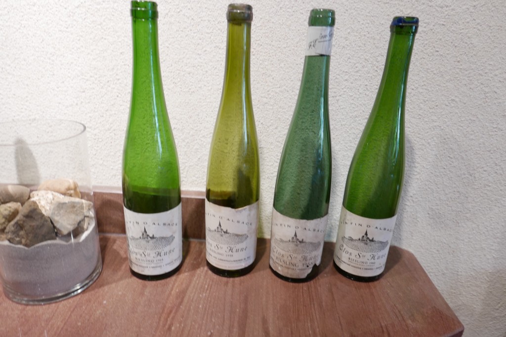 Vieilles bouteilles de Clos Saint Hune © GP