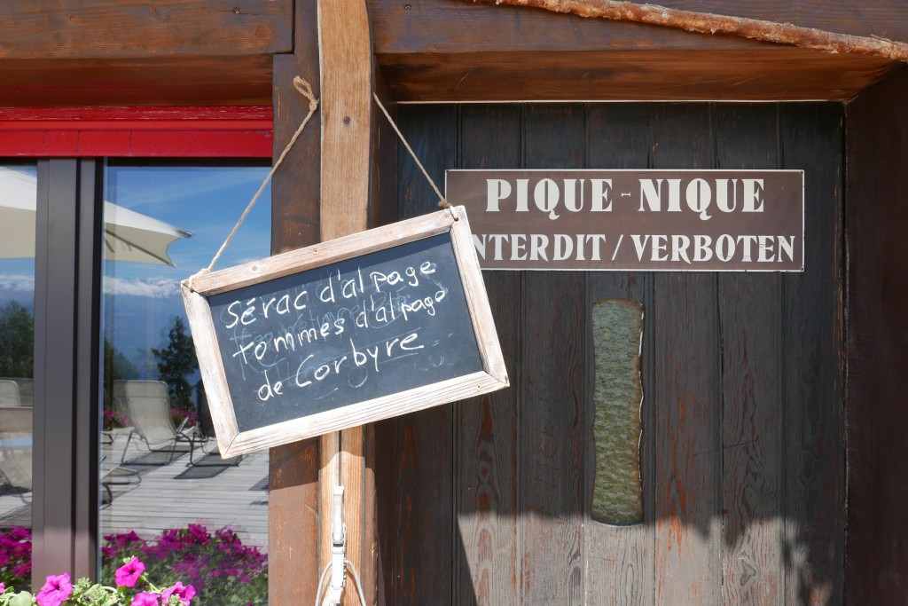 Panneau à l'entrée © GP