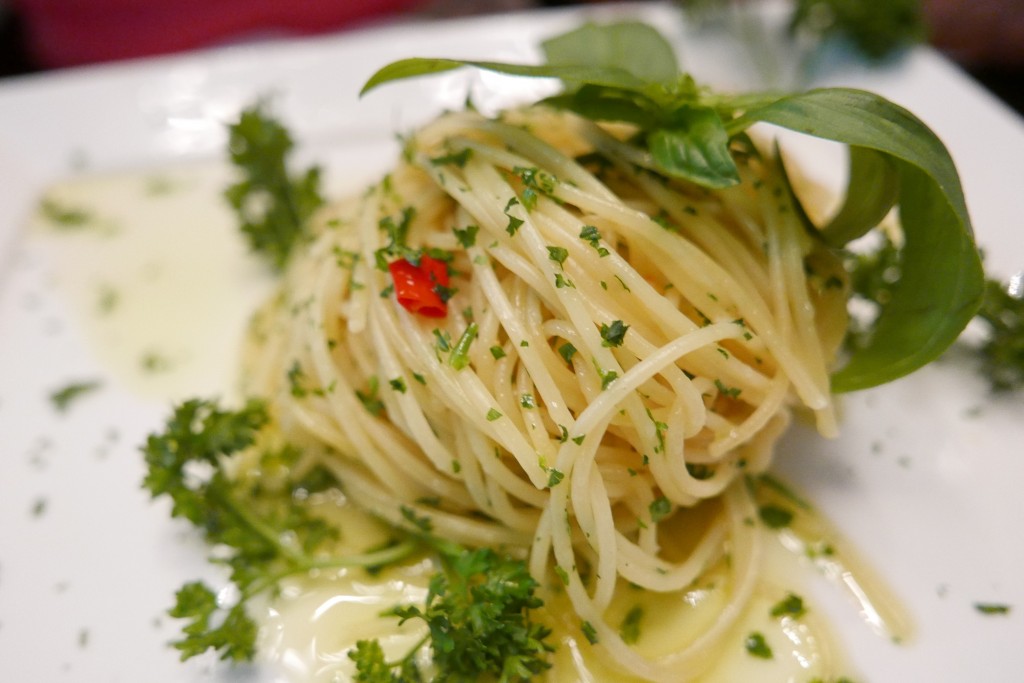Spaghetti, aglio e peperoncino © GP
