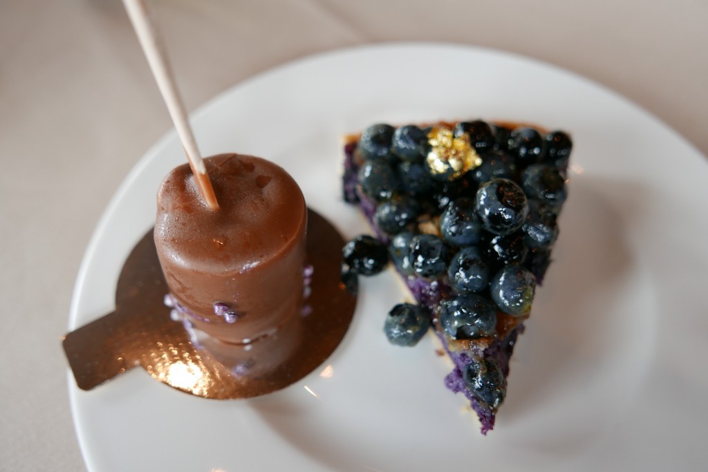 Magnum et tarte myrtilles © GP