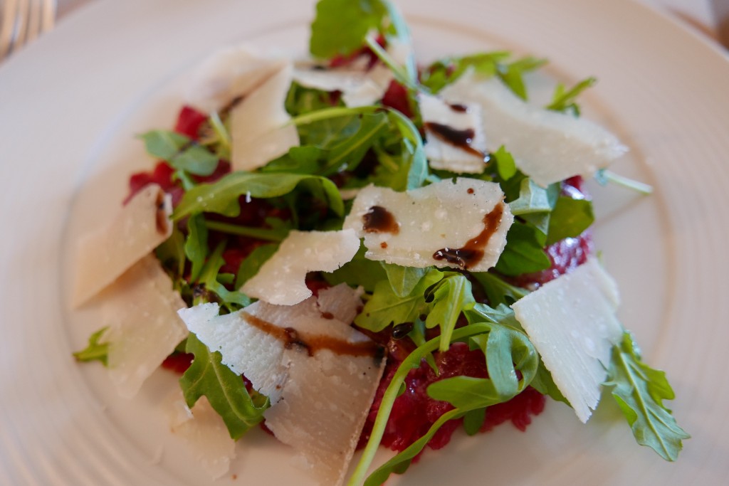 Carpaccio de taureau et parmesan © GP