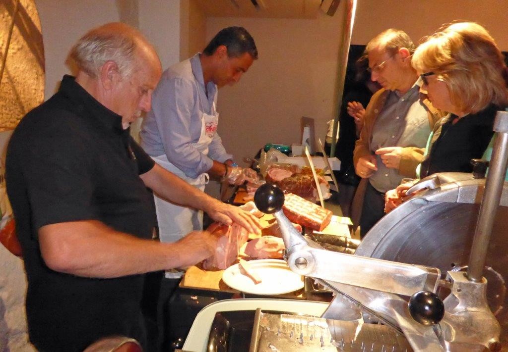 Dégustation de charcuterie italienne © AA