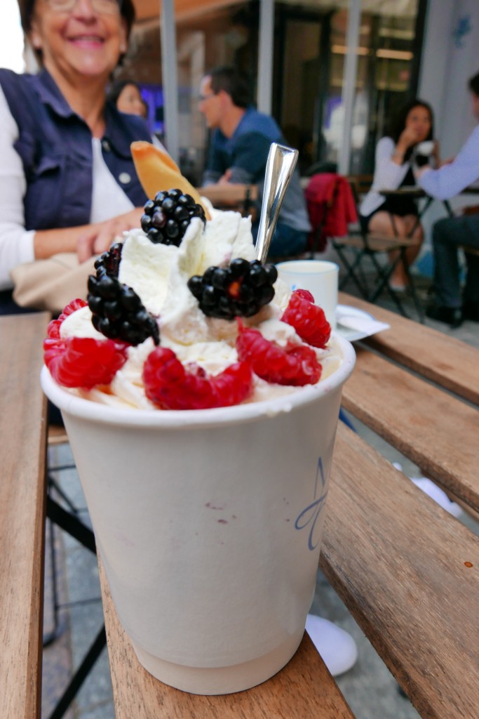 Chantilly et fruits rouges © GP