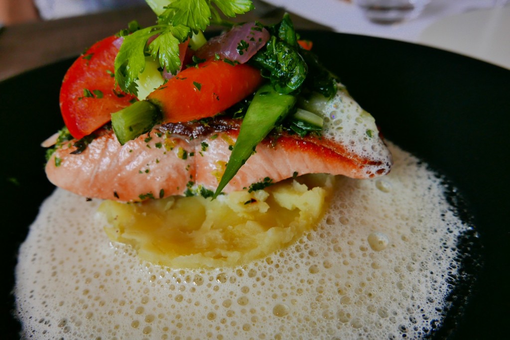 Filet de saumon et pommes purée © GP