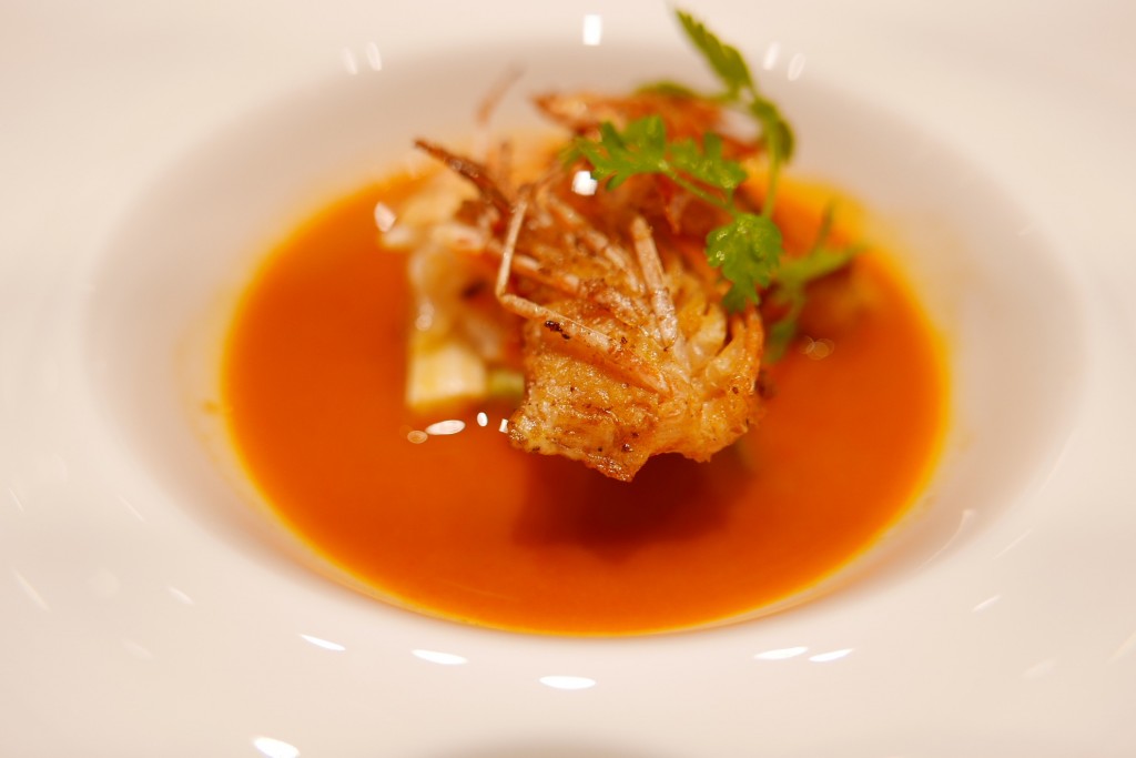 Crevettes grillés et bisque de homard © GP