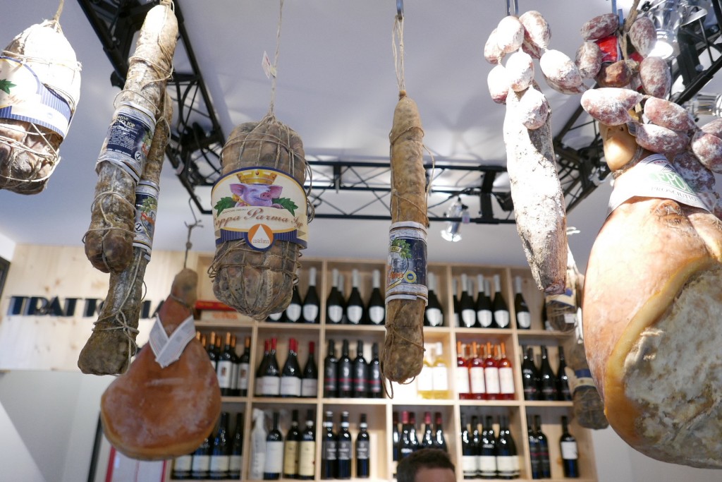Charcuteries et vins © GP