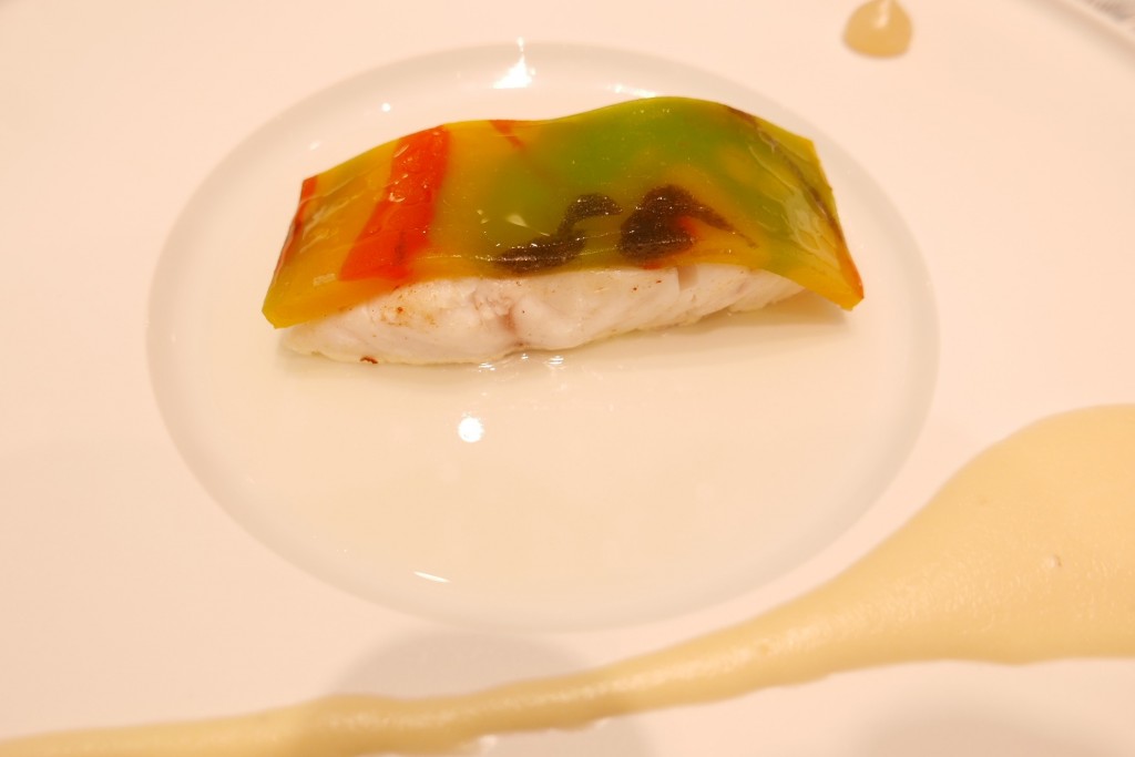 Bar, bergamote, vinaigrette de sureau © GP