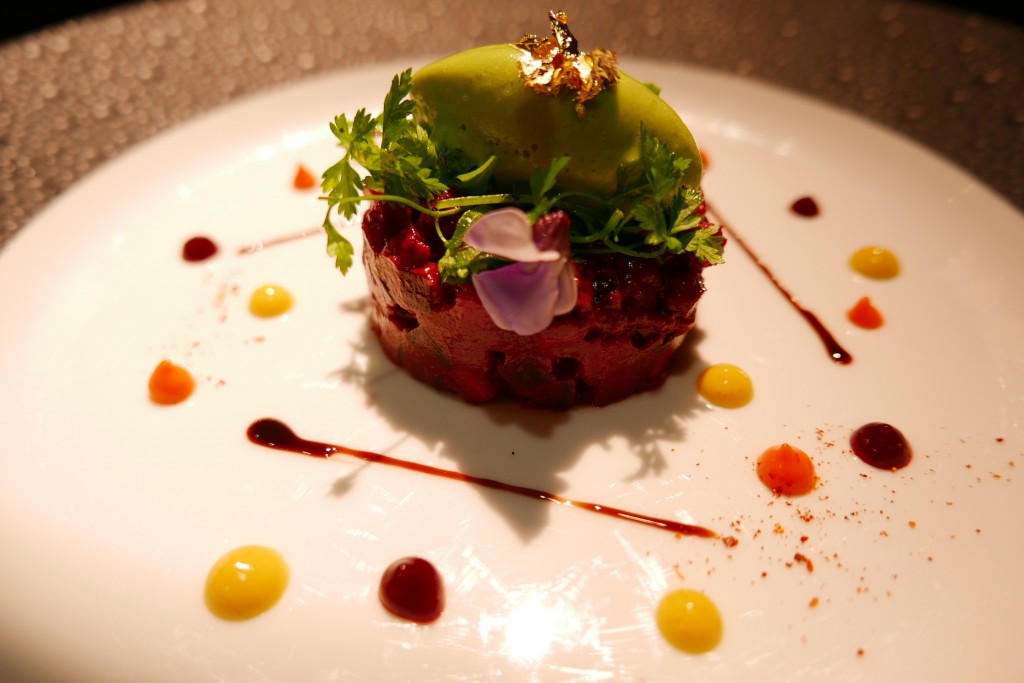Tartare de betterave, pomme, sorbet moutarde verte © GP