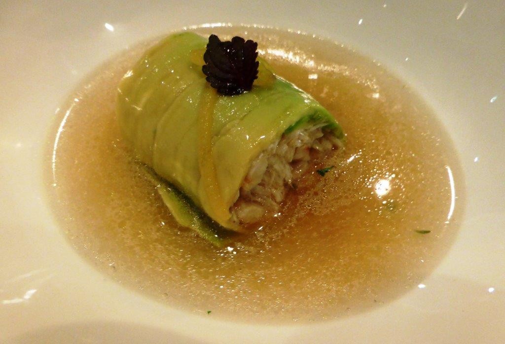 Emietté de crabe à l'avocat © AA