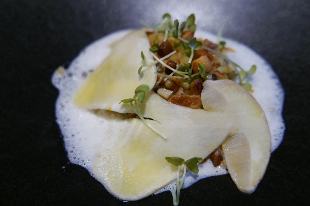 Oeufs, cèpes, fregula sarda © GP