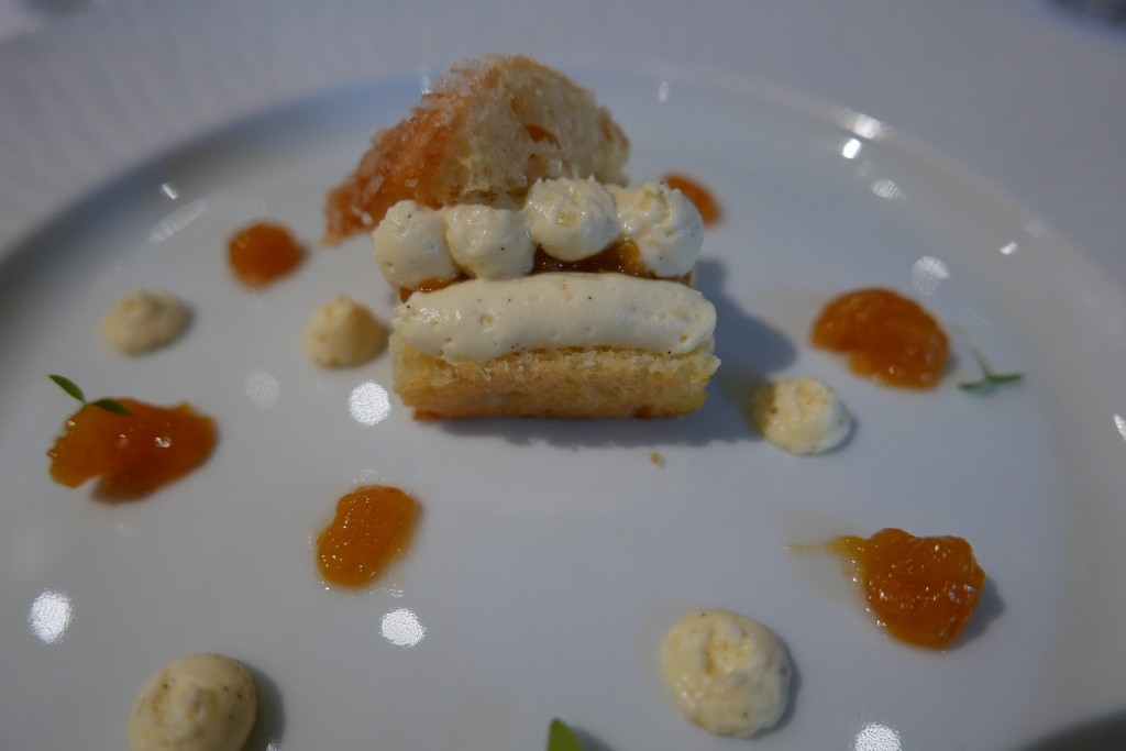 Tarte briochée façon tropézienne © GP