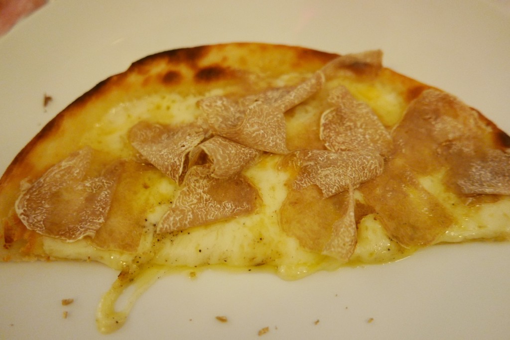 Pizzetta à la truffe blanche © GP
