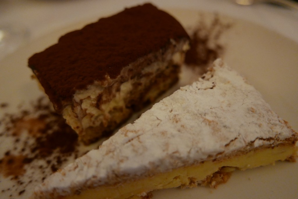 Tiramisu et meringue aux amandes © GP