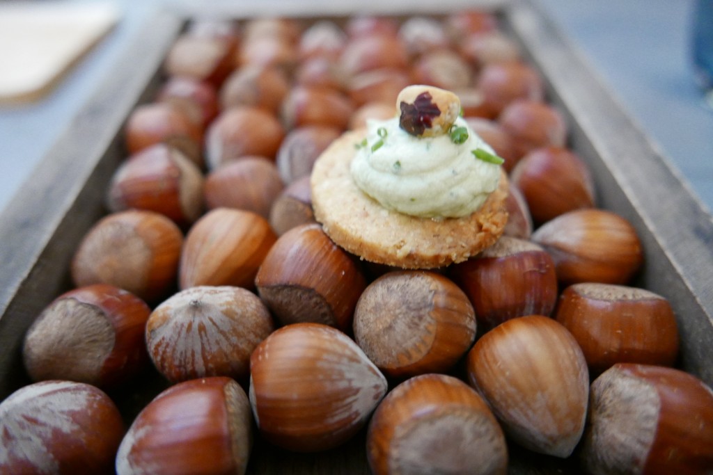 Noisettes et basilic © GP