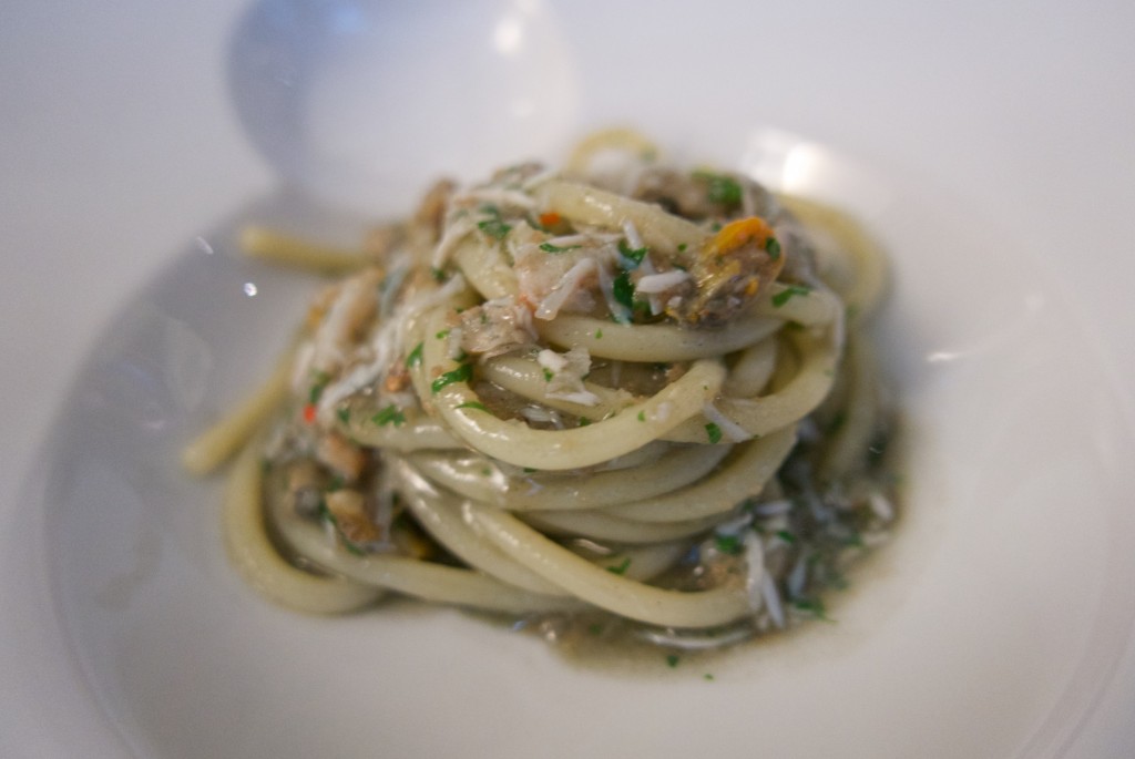 Spaghetti au jus de couteaux et crabe © GP