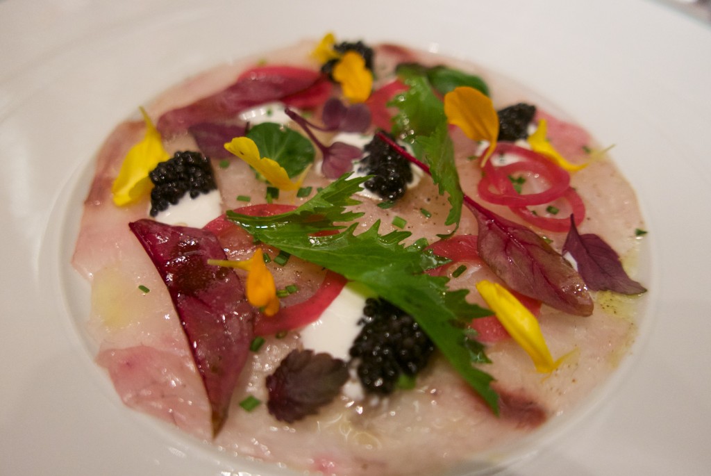 Carpaccio d'ombrine à la crème de burrata© GP