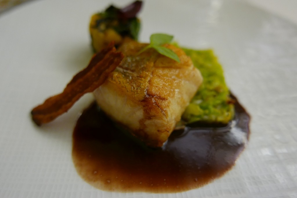 Sandre au chou, lard, vin rouge © GP