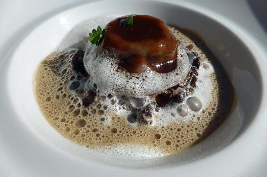 Lièvre à la royale en raviole © AA