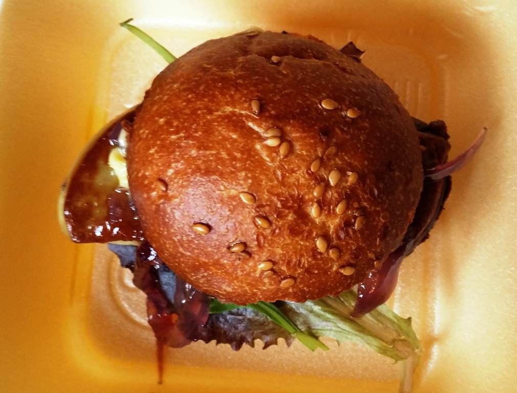 Hamburger di fegato grasso © SK