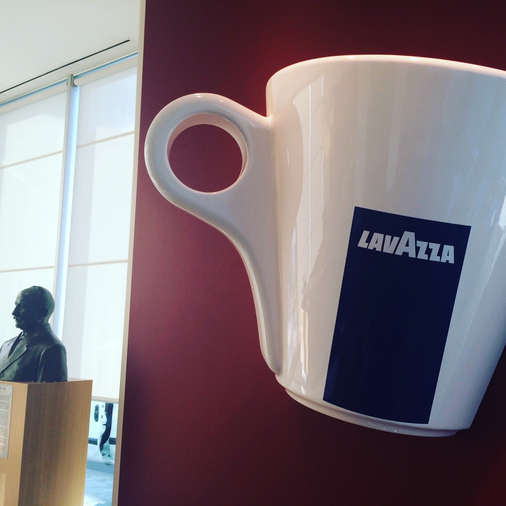 Entrée du siège Lavazza © GP