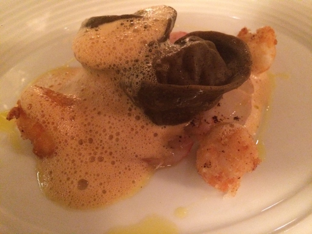 Tortelli au café, homard, carpaccio de langoustine © GP