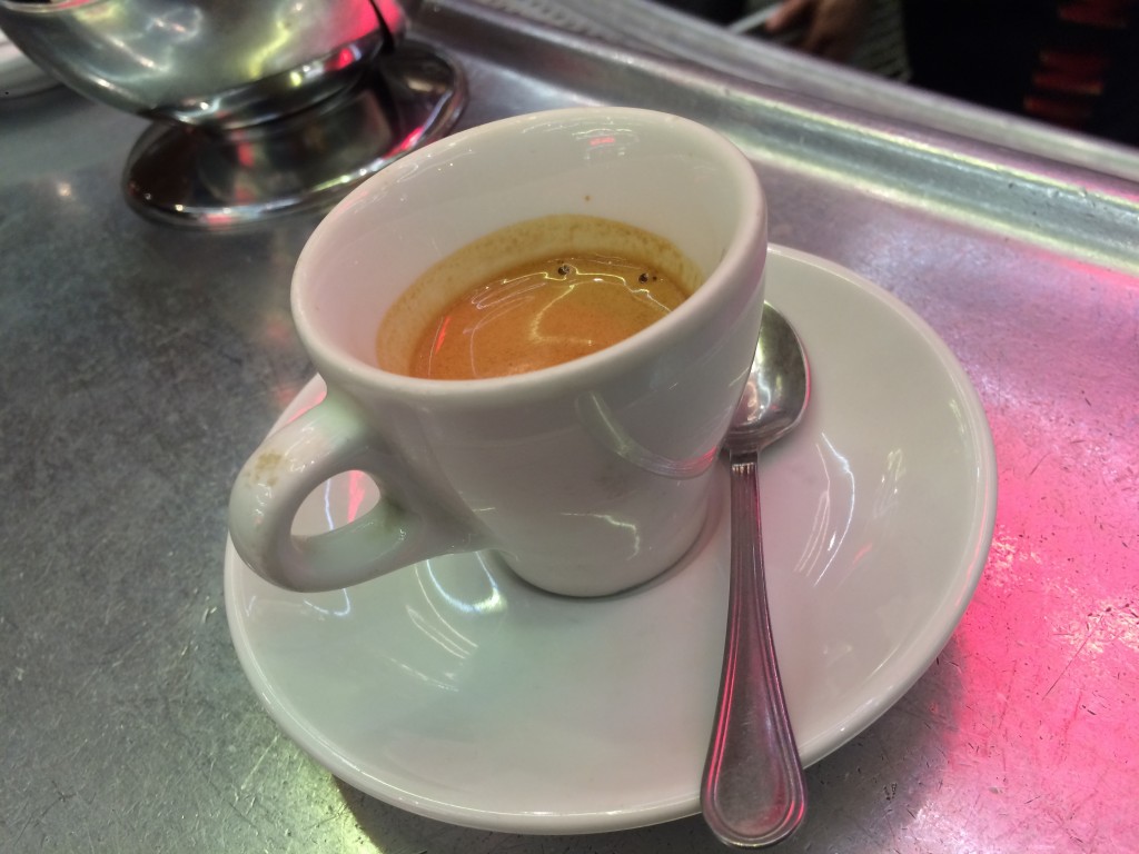 Un café sur le zinc © GP