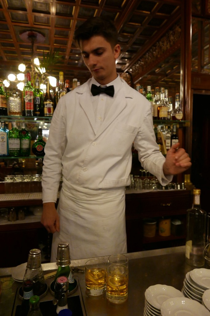 Service du vermouth © GP