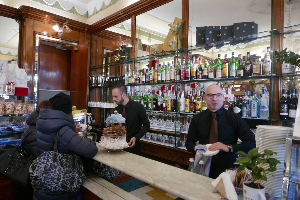 Au comptoir © GP