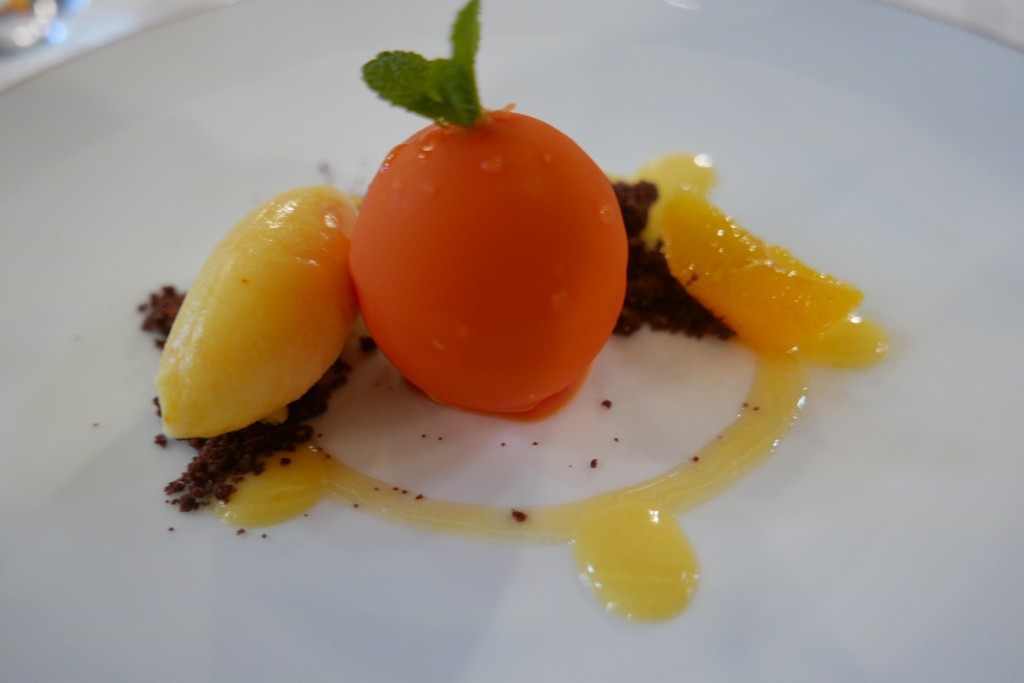 Sphère et suprêmes d'orange © GP
