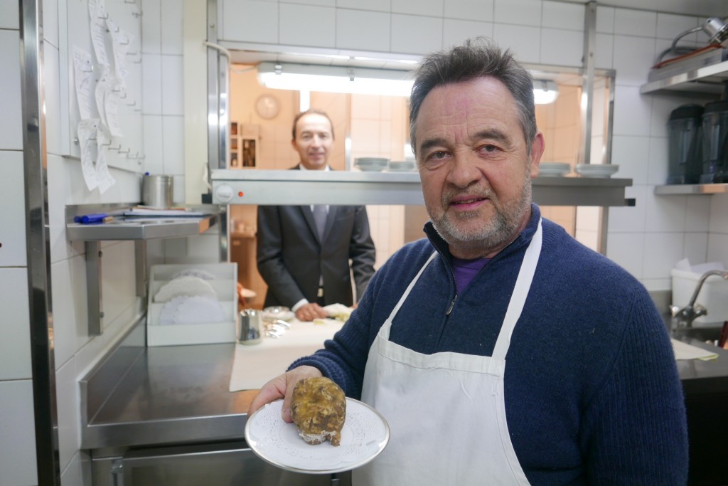 Bernard Pacaud et la truffe blanche © GP